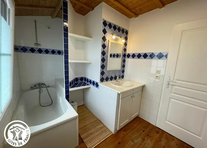 Hébergement de vacances Maison Rénovée 6 Pers Avec Jardin, Proche Plages Et Pistes Cyclables à Talmont-saint-hilaire - Fr-1-426-557