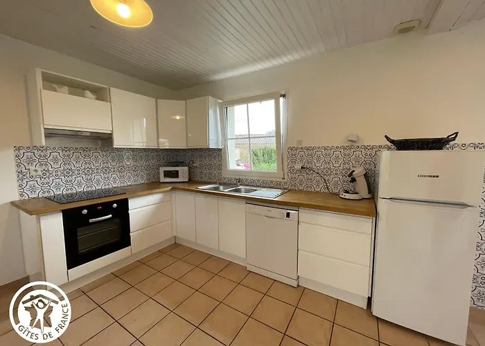 Maison Rénovée 6 Pers Avec Jardin, Proche Plages Et Pistes Cyclables à Talmont-saint-hilaire - Fr-1-426-557 Hébergement de vacances *